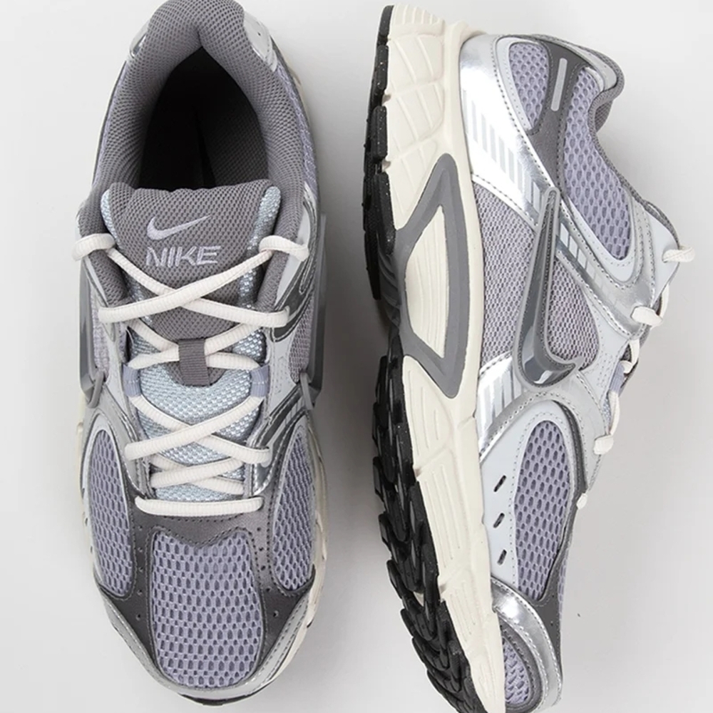 Men's Nike V5 RNR - Picture 7 of 7